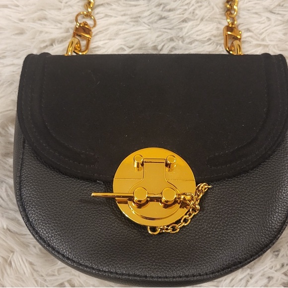 Nwot Love  Lore gold chain crossbody - Picture 7 of 8
